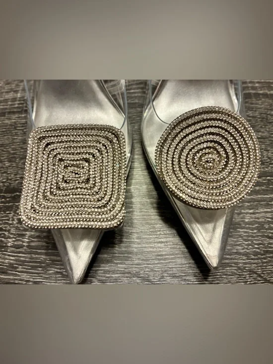 💎 Gianni Bini Clear Rhinestone Heels Size 8 Cinderella Pointed Toe Pumps - Picture 5 of 17